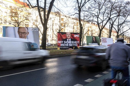 Wahlplakate zur Bundestagswahl 2025 in Berlin