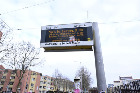 Erster Warnstreik im Berliner Nahverkehr