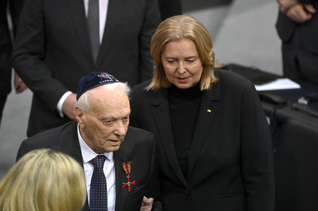 Sonderveranstaltung im Bundestag anlässlich des Tages des Gedenkens an die Opfer des Nationalsozialismus in Berlin
