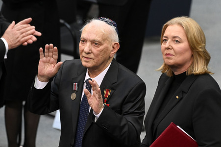 Sonderveranstaltung im Bundestag anlässlich des Tages des Gedenkens an die Opfer des Nationalsozialismus in Berlin
