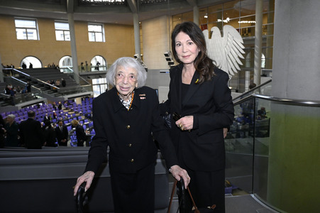 Sonderveranstaltung im Bundestag anlässlich des Tages des Gedenkens an die Opfer des Nationalsozialismus in Berlin