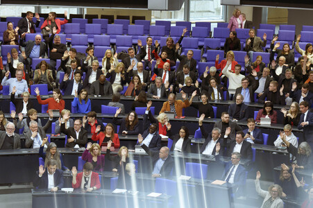 211. Sitzung des Deutschen Bundestages in Berlin