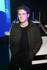 Bunte New Faces Party auf der Berlin Fashion Week A/W 2025 in Berlin