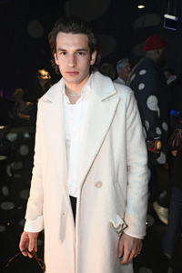 Bunte New Faces Party auf der Berlin Fashion Week A/W 2025 in Berlin