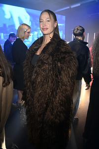 Bunte New Faces Party auf der Berlin Fashion Week A/W 2025 in Berlin