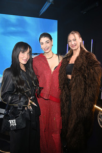Bunte New Faces Party auf der Berlin Fashion Week A/W 2025 in Berlin