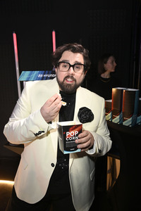 Bunte New Faces Party auf der Berlin Fashion Week A/W 2025 in Berlin