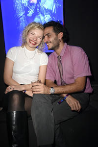 Bunte New Faces Party auf der Berlin Fashion Week A/W 2025 in Berlin