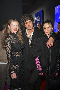 Bunte New Faces Party auf der Berlin Fashion Week A/W 2025 in Berlin