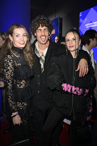 Bunte New Faces Party auf der Berlin Fashion Week A/W 2025 in Berlin