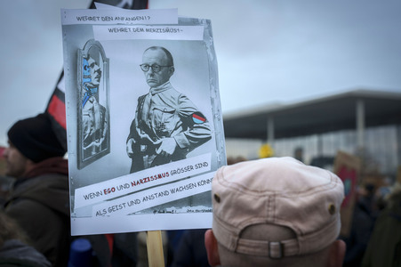 Demonstration 'Rettet die Brandmauer!' in Berlin