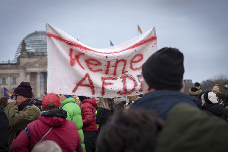 Demonstration 'Rettet die Brandmauer!' in Berlin