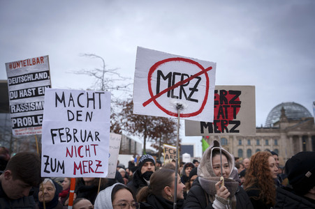 Demonstration 'Rettet die Brandmauer!' in Berlin