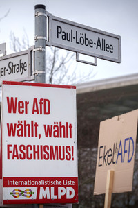 Demonstration 'Rettet die Brandmauer!' in Berlin