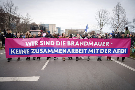 Demonstration 'Rettet die Brandmauer!' in Berlin