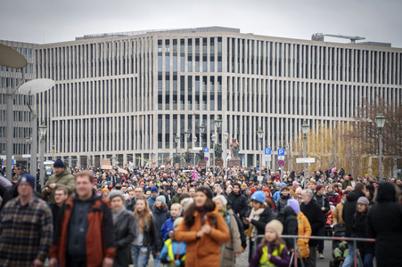 Demonstration 'Rettet die Brandmauer!' in Berlin