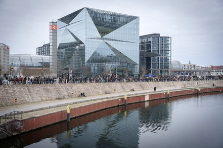 Demonstration 'Rettet die Brandmauer!' in Berlin