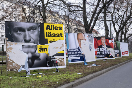 Sachbeschädigung an Wahlplakaten in Berlin