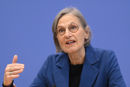 Bundespressekonferenz Vorstellung des Gutachten des Nationalen Normenkontrollrats in Berlin