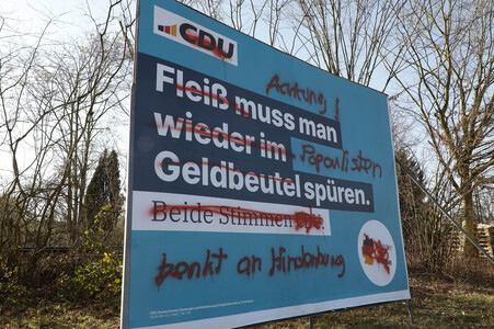 Vandalismus an Wahlplakaten in Bonn