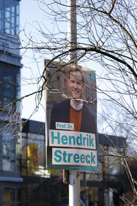 Wahlplakate zur Bundestagswahl 2025 in Bonn