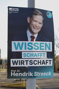 Wahlplakate zur Bundestagswahl 2025 in Bonn