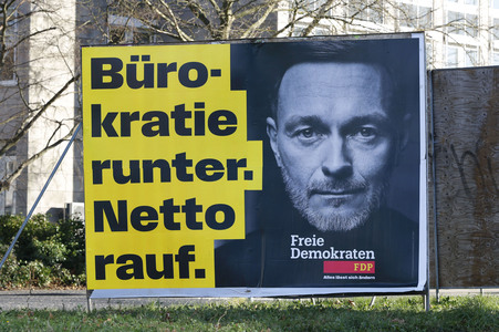 Wahlplakate zur Bundestagswahl 2025 in Bonn