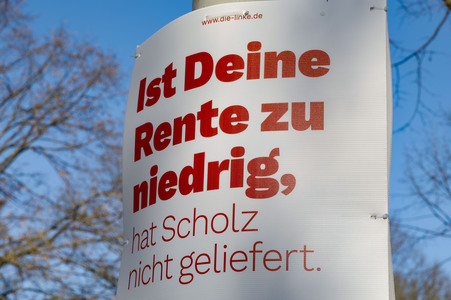 Wahlplakate zur Bundestagswahl 2025 in Bonn