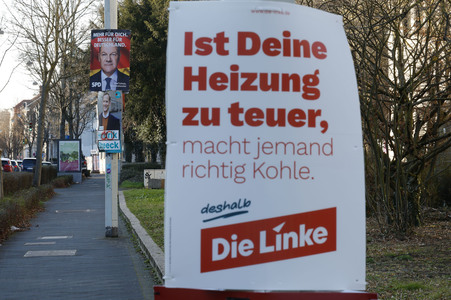 Wahlplakate zur Bundestagswahl 2025 in Bonn