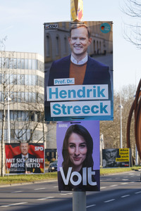 Wahlplakate zur Bundestagswahl 2025 in Bonn