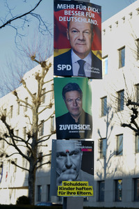 Wahlplakate zur Bundestagswahl 2025 in Bonn