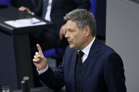 212. Sitzung des Deutschen Bundestages in Berlin