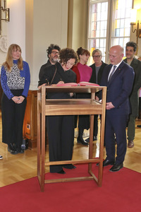 Eintrag der Berlinale-Jury in das Gästebuch von Berlin, Berlinale 2025