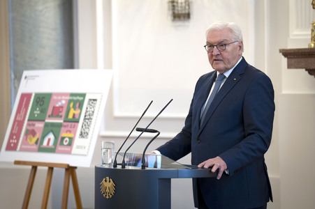 Übergabe der Wohlfahrtsmarken 2025 in Berlin