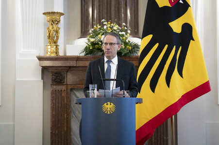 Übergabe der Wohlfahrtsmarken 2025 in Berlin