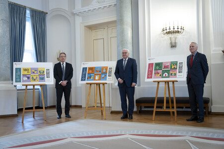 Übergabe der Wohlfahrtsmarken 2025 in Berlin