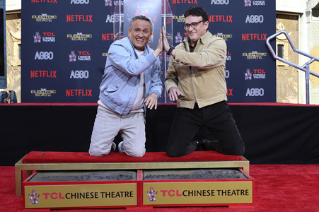 Hand and Footprint Ceremony mit Anthony und Joe Russo in Los Angeles