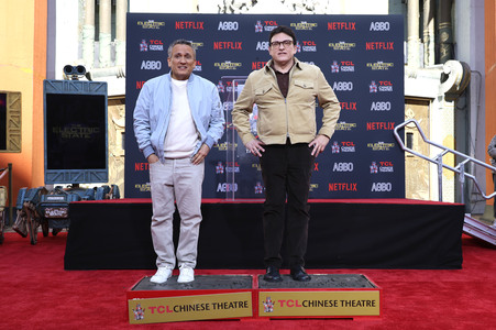 Hand and Footprint Ceremony mit Anthony und Joe Russo in Los Angeles