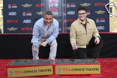 Hand and Footprint Ceremony mit Anthony und Joe Russo in Los Angeles