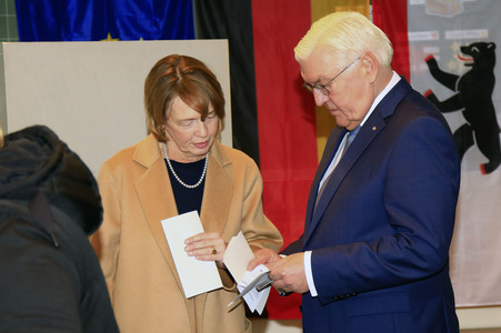Frank-Walter Steinmeier bei der Stimmabgabe zur Bundestagswahl in Berlin