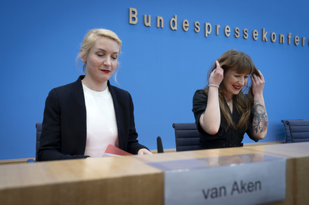 Bundespressekonferenz Die Linke - Zu den Bundestagswahlen in Berlin