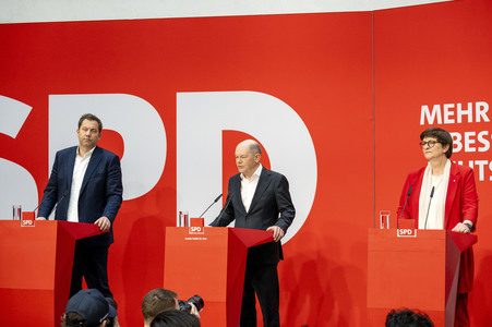 Pressekonferenz der SPD zu den Bundestagswahlen in Berlin