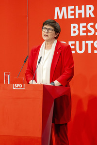 Pressekonferenz der SPD zu den Bundestagswahlen in Berlin