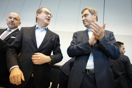 Konstituierende Fraktionssitzung von CDU und CSU in Berlin