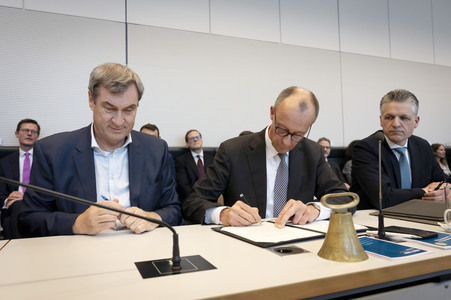 Konstituierende Fraktionssitzung von CDU und CSU in Berlin