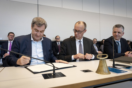 Konstituierende Fraktionssitzung von CDU und CSU in Berlin