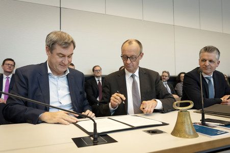 Konstituierende Fraktionssitzung von CDU und CSU in Berlin