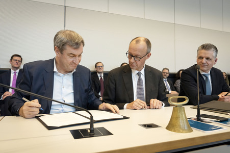 Konstituierende Fraktionssitzung von CDU und CSU in Berlin