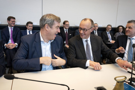 Konstituierende Fraktionssitzung von CDU und CSU in Berlin