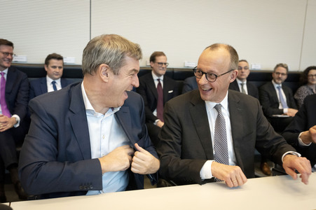 Konstituierende Fraktionssitzung von CDU und CSU in Berlin